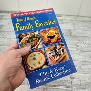 Taste of Home‎ Family Favorites RECIPE CARD Style Cookbook Booklet 2002
